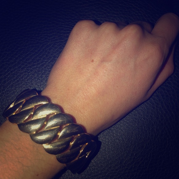Jewelry - Gold Bracelet